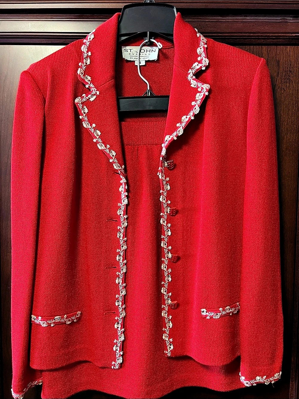 St. John Evening Lady’s Beaded Trim Santana Knit Jacket & Skirt Brilliant Red!